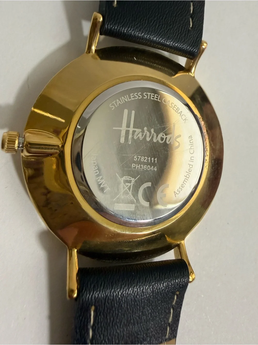 Harrods London Souvenir Watch Black Gold Tone HADS-003